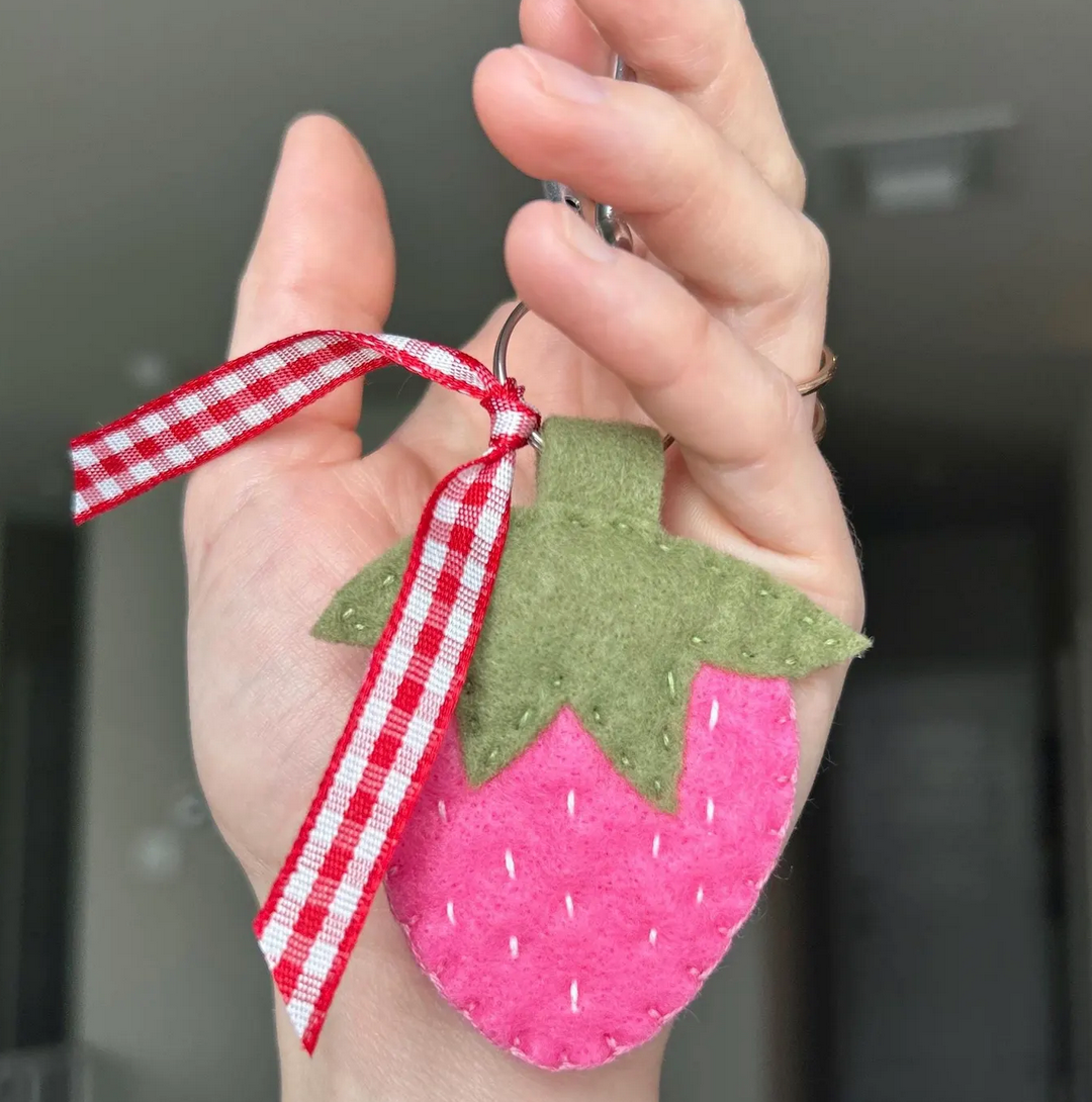 6/12 Felt Sewing Workshop - Strawberry Keychain | The Felted Fox